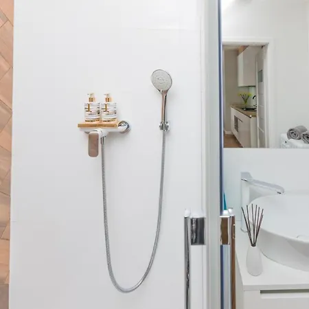 Royal Manu Netflix Lejlighed *