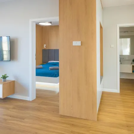 Royal Manu Netflix * Łódź