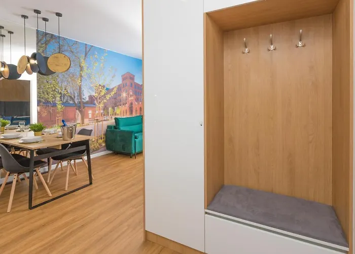 Royal Manu Netflix Apartment *